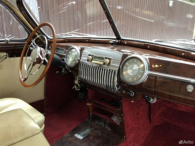 Шестиместный шестиоконный советский лимузин, но с коробкой передач Mercedes. В Москве продают ЗИМ ГАЗ-12 c пробегом всего 5 тыс. км